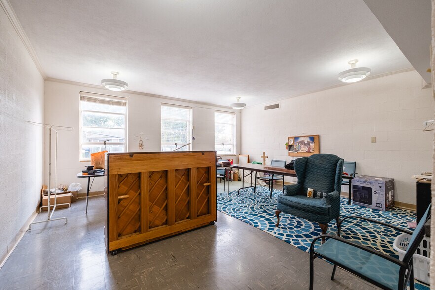 More Photos Of 4401 Woodlawn Dr, Little Rock Religious Facility For Sale