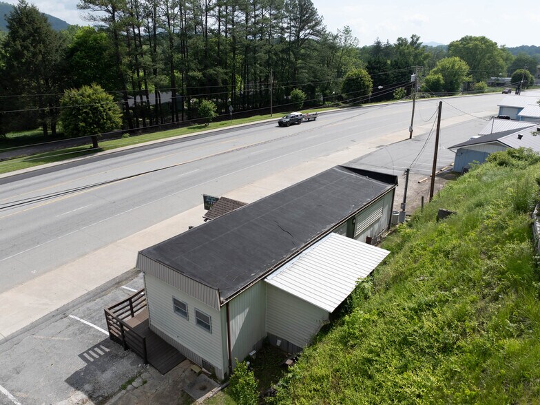 More Photos Of 8305 Carolina Blvd, Clyde Freestanding For Sale