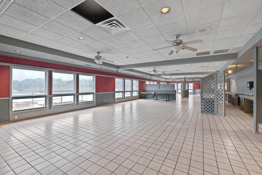 More Photos Of 13495 US Highway 54, Rockport Marina For Sale