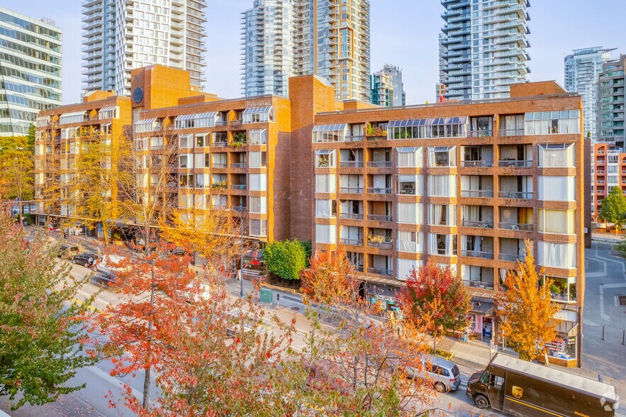 Primary Photo Of 1348 Burrard St, Vancouver Apartments For Sale