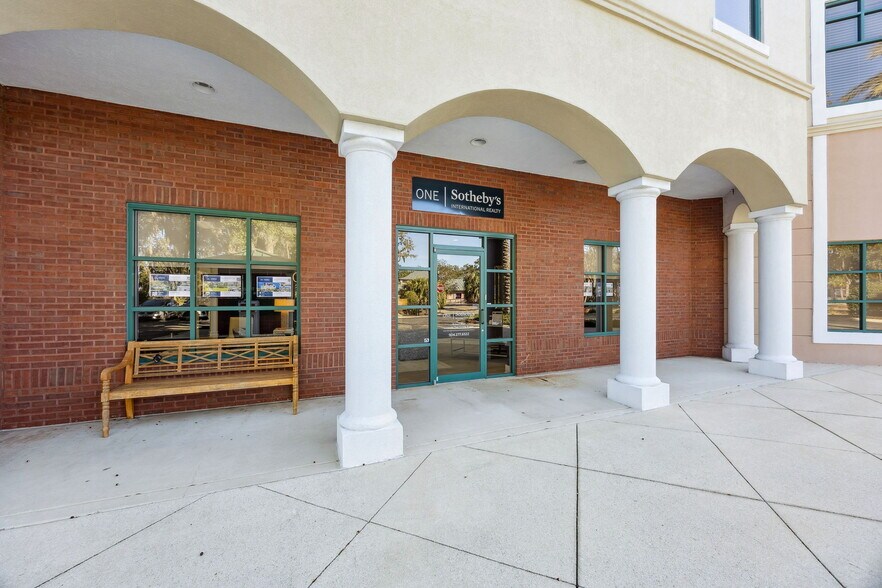 More Photos Of 961687 Gateway Blvd, Fernandina Beach Medical For Sale
