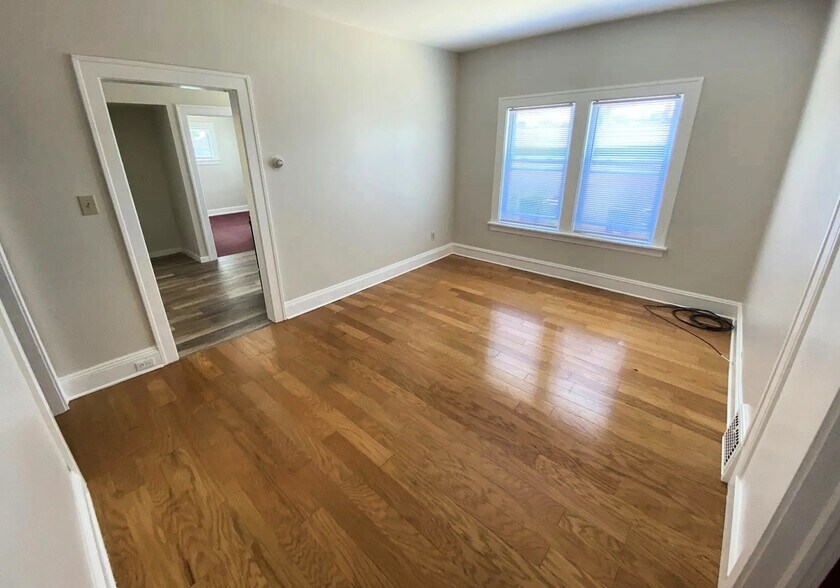 More Photos Of 1578 W 116th St, Cleveland Apartments For Sale