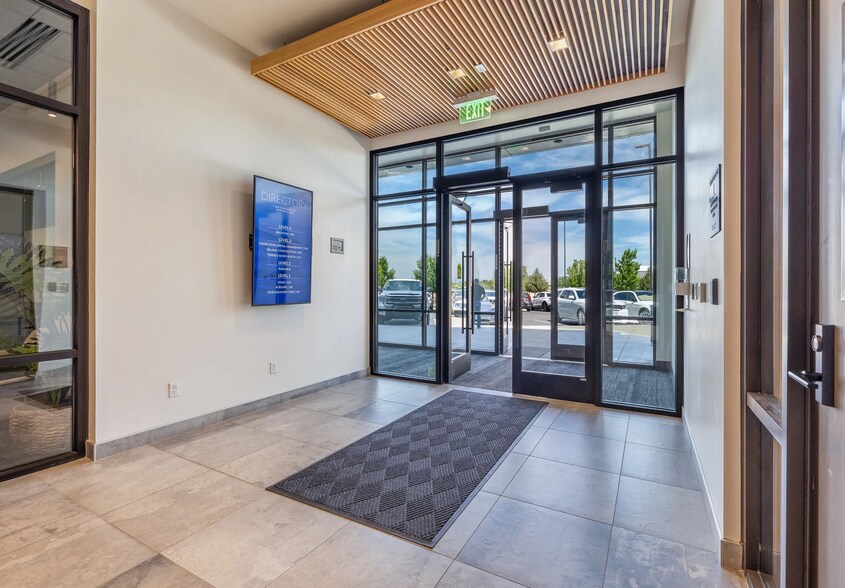 More Photos Of 2929 W Navigator Dr, Meridian Office For Lease