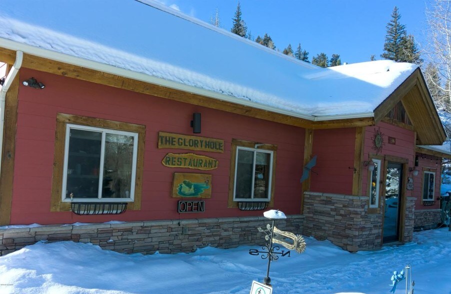 More Photos Of 606 W Byers Ave, Hot Sulphur Springs Flex For Sale