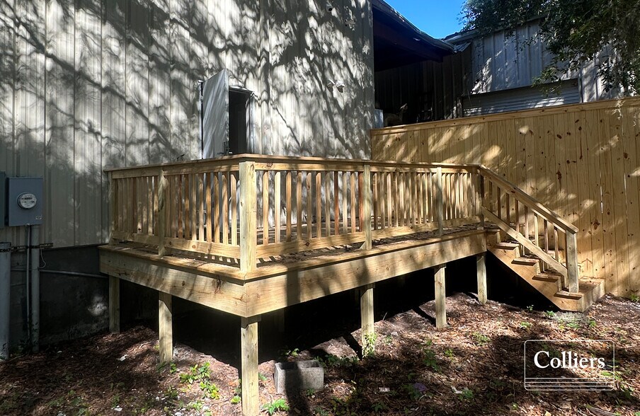 More Photos Of 5 Enterprise Ln, Hilton Head Island Warehouse For Lease