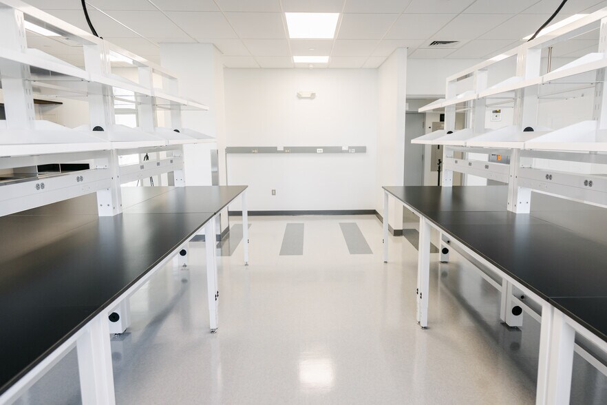 More Photos Of 4 Research Dr, Woodbridge Research And Development For Lease