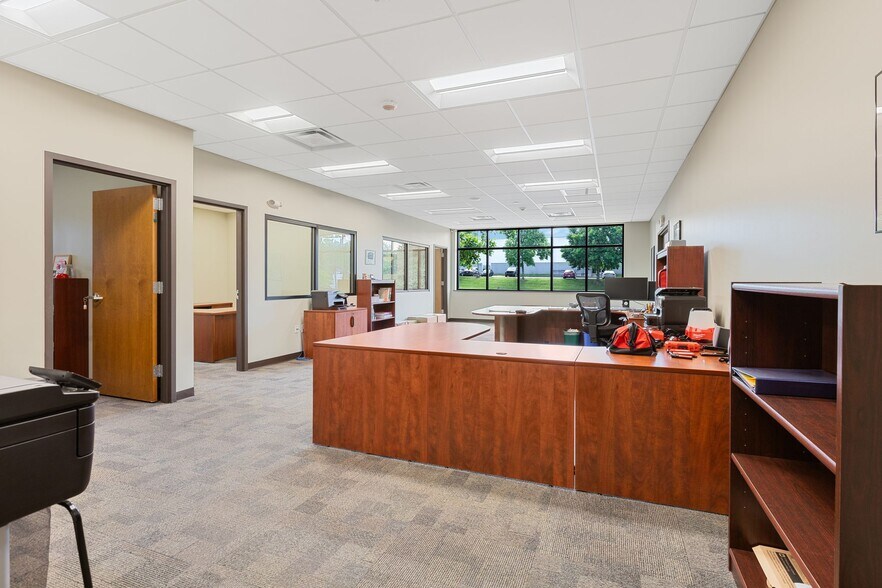 More Photos Of 533 Myatt Dr, Madison Showroom For Sale