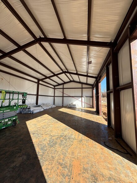 More Photos Of 5316-5318 Old Pearman Dairy Rd, Anderson Flex For Sale