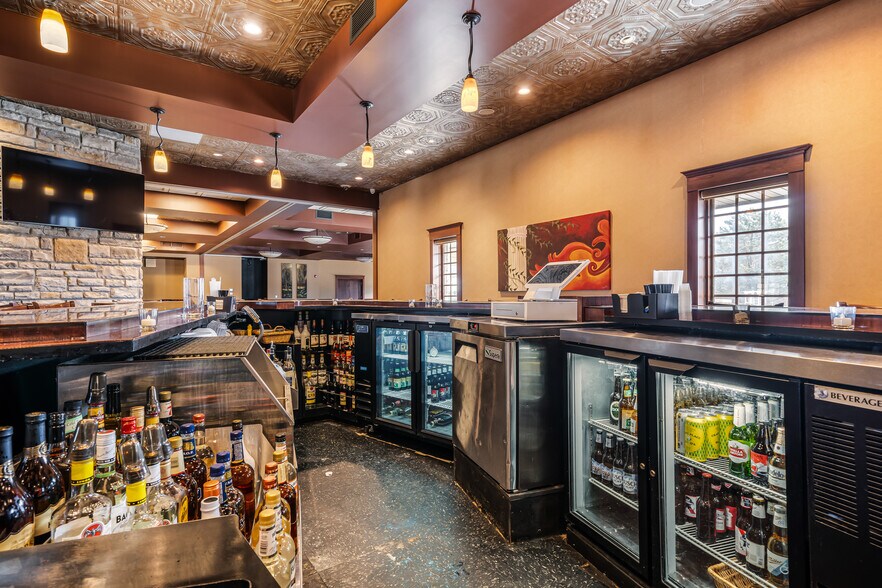More Photos Of 3177 French Rd, De Pere Restaurant For Sale