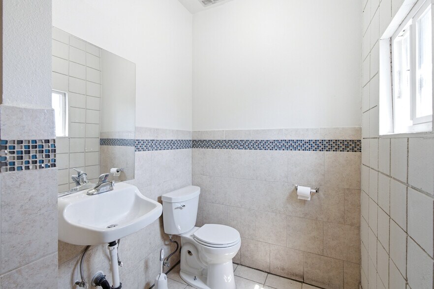 More Photos Of 247 E Highland Ave, San Bernardino Office Residential For Sale
