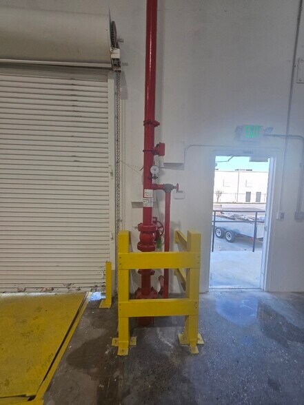 More Photos Of 3443 NW 107th St, Miami Warehouse For Lease