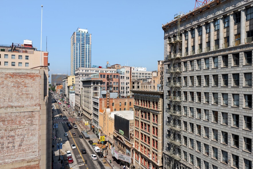 More Photos Of 551-553 S Broadway, Los Angeles Storefront Retail Office For Sale
