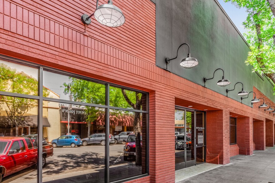 More Photos Of 309-317 W Main St, Visalia Office For Lease