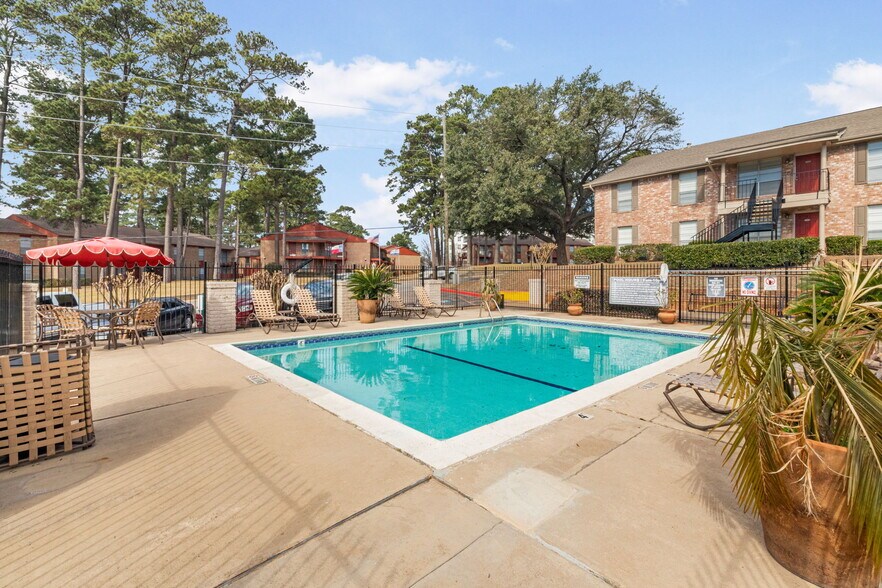 More Photos Of 2451 Lake Rd, Huntsville Apartments For Sale