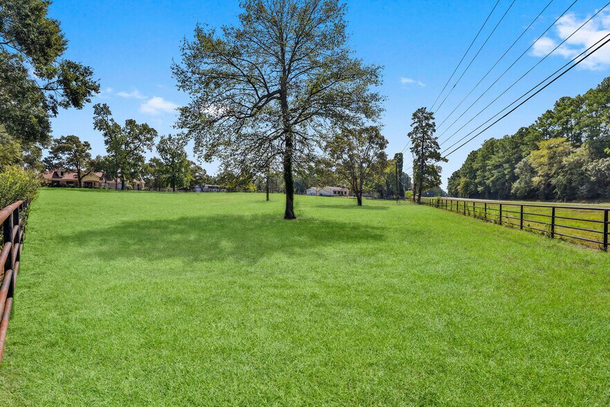 More Photos Of 19042 FM 2854 Rd, Montgomery Land For Sale