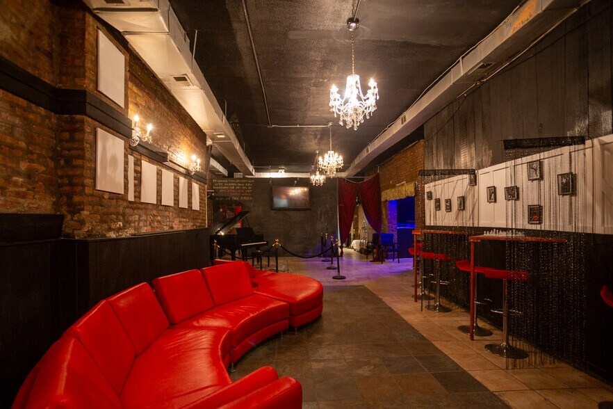 More Photos Of 5401-5403 W Madison St, Chicago Storefront Retail Residential For Sale