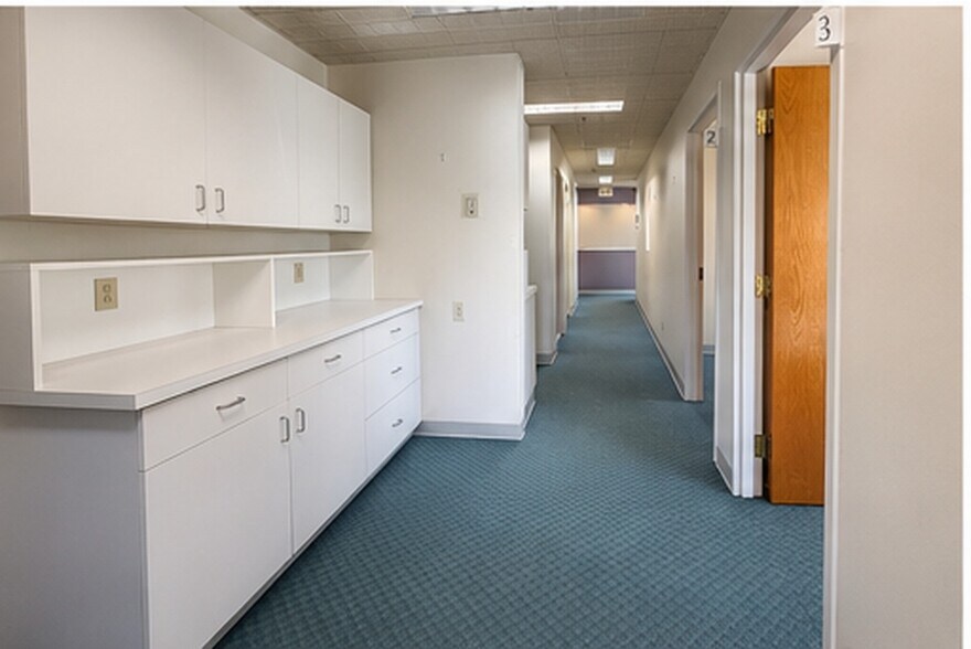 More Photos Of 1410 Highland Ave, Needham Office For Lease