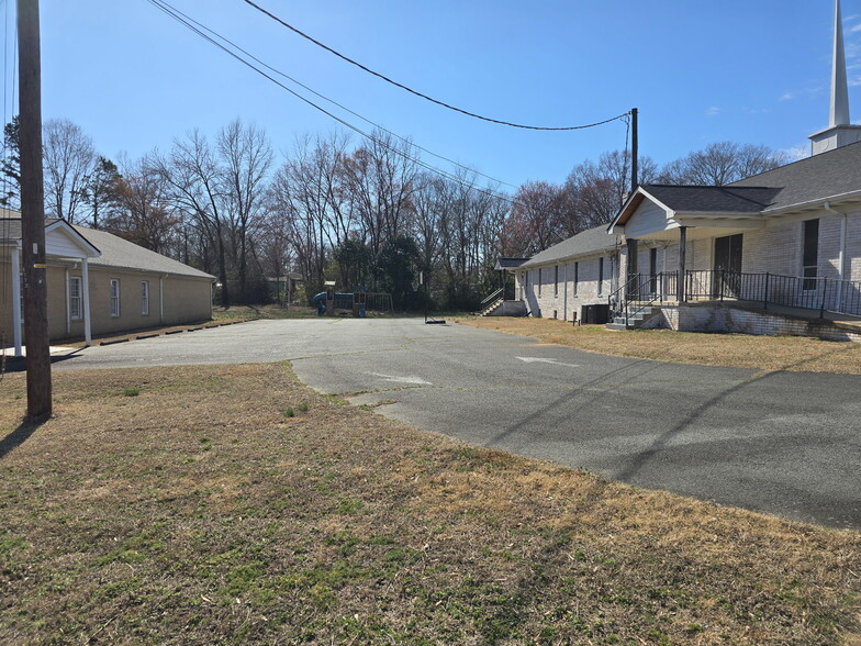 More Photos Of 517 Pleasant Ave, Kannapolis Religious Facility For Sale