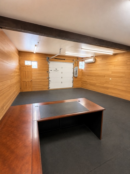 More Photos Of 1351 Wilbur St SE, Salem Warehouse For Sale