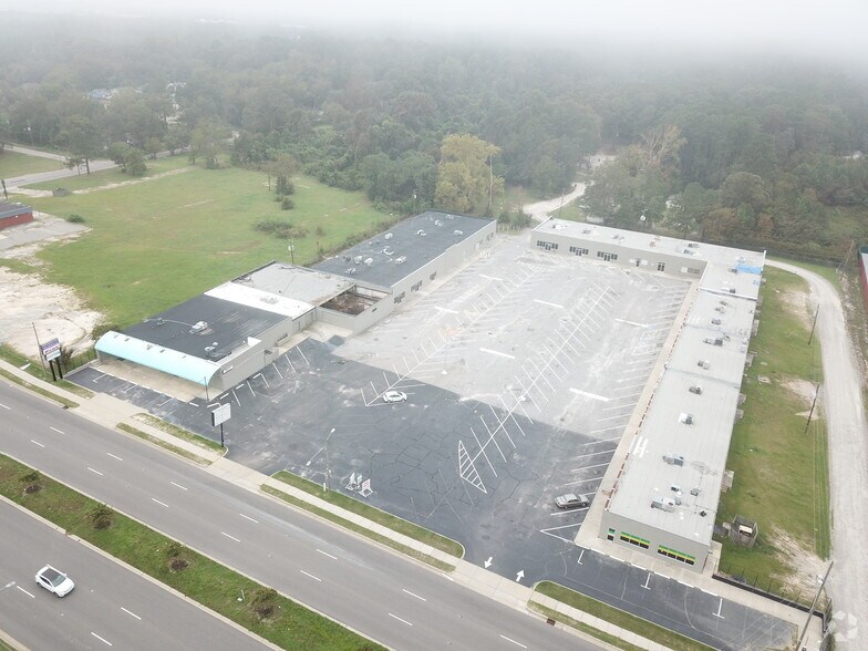 More Photos Of 5101-5197 Bragg Blvd, Fayetteville General Retail For Lease