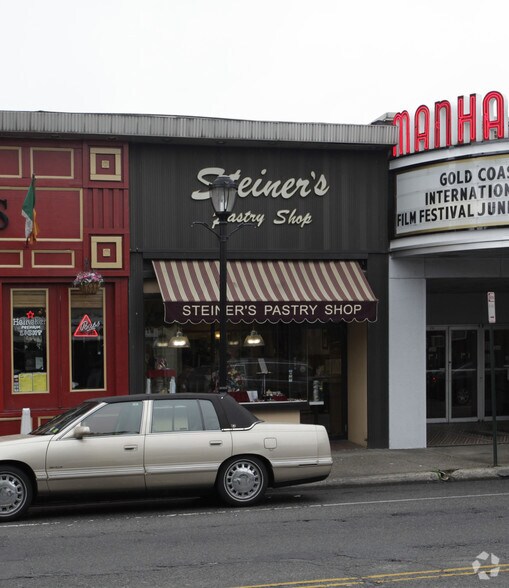 Primary Photo Of 432 Plandome Rd, Manhasset Storefront For Lease