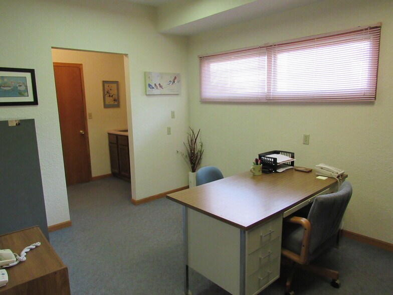 More Photos Of 721 S Main St, Maquoketa Medical For Sale