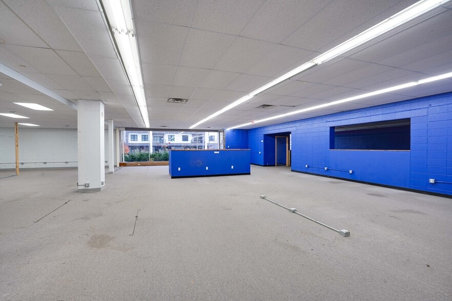 More Photos Of 195-209 Cottage Grove Rd, Madison Storefront For Lease