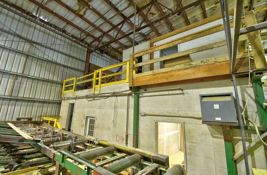 More Photos Of 98 US Highway 101 Hwy, Hoquiam Lumberyard For Sale