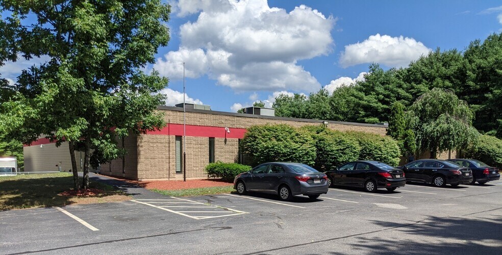 Primary Photo Of 100 Bearfoot Rd, Northborough Light Distribution For Lease