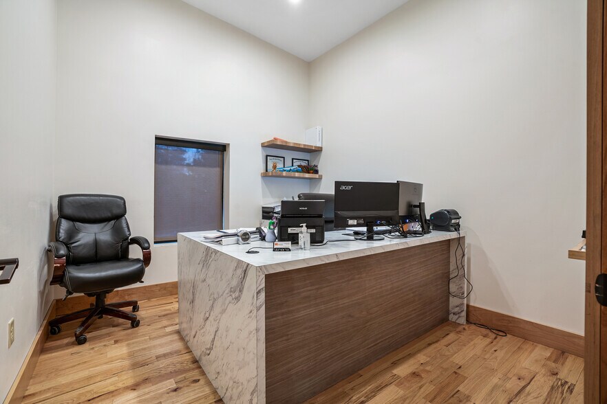 More Photos Of 91 W Hightower Dr, Dawsonville Warehouse For Sale