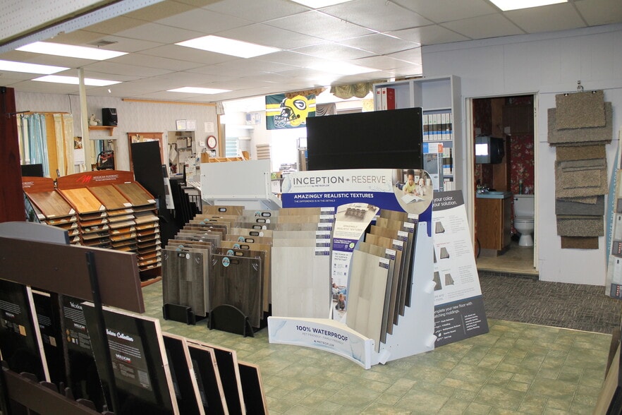 More Photos Of 325 W Elm St, Sycamore General Retail For Sale