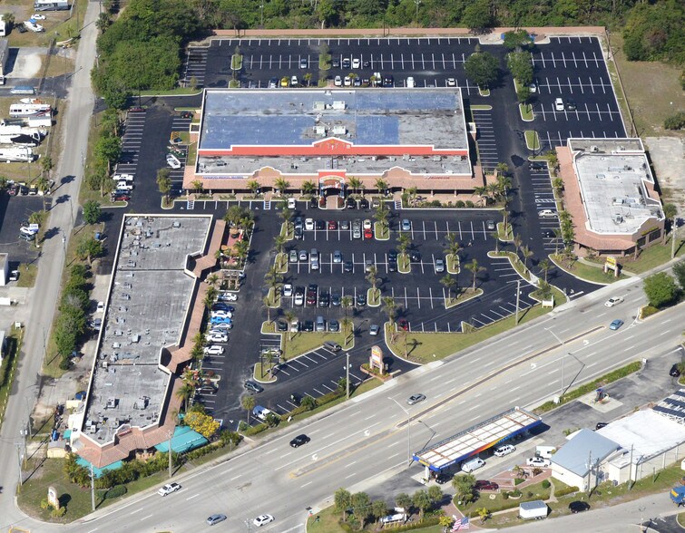 More Photos Of 1638 SE Federal Hwy, Stuart Unknown For Lease