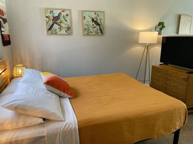 More Photos Of 629 Bay Esplanade, Clearwater Beach Specialty For Sale