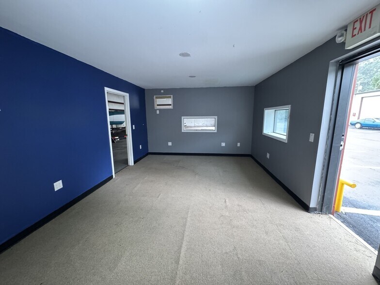 More Photos Of 1190 Constitution Blvd, Rock Hill Flex For Lease