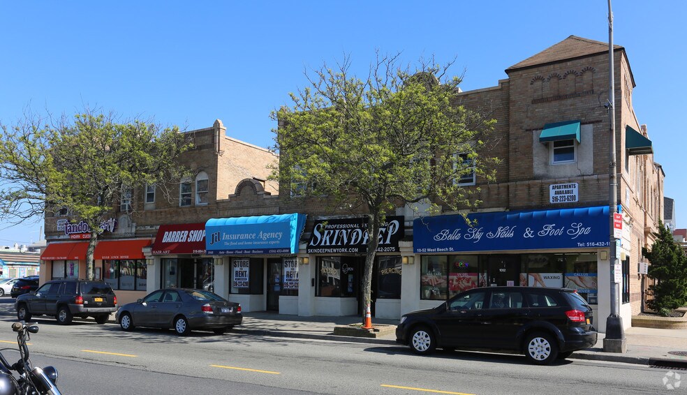 More Photos Of 1042-1052 W Beech St, East Atlantic Beach Storefront Retail Residential For Lease