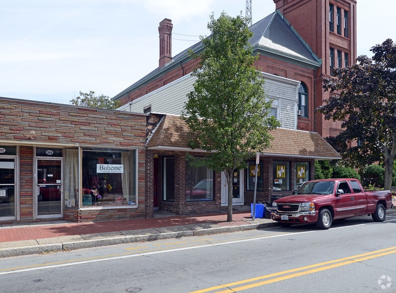 More Photos Of 506-512 Main St, Warren Storefront Retail Residential For Lease