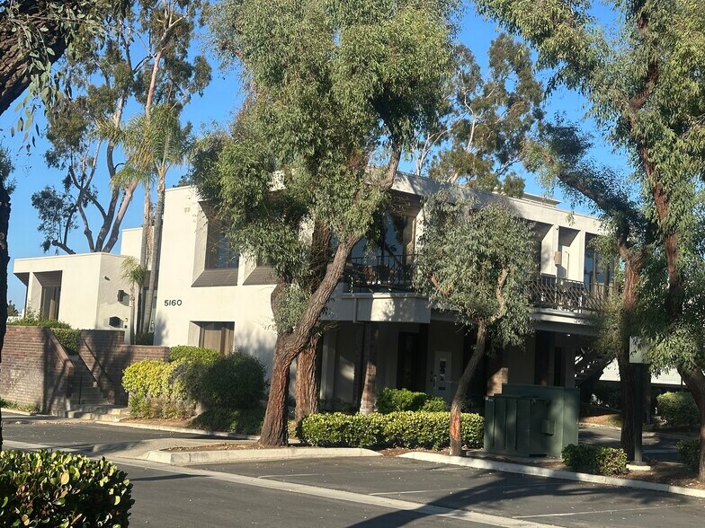More Photos Of 5160 Campus Dr, Newport Beach Medical For Lease