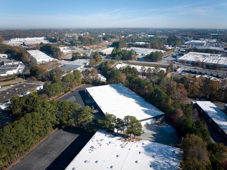 More Photos Of 3645 Oakcliff Rd, Doraville Warehouse For Sale
