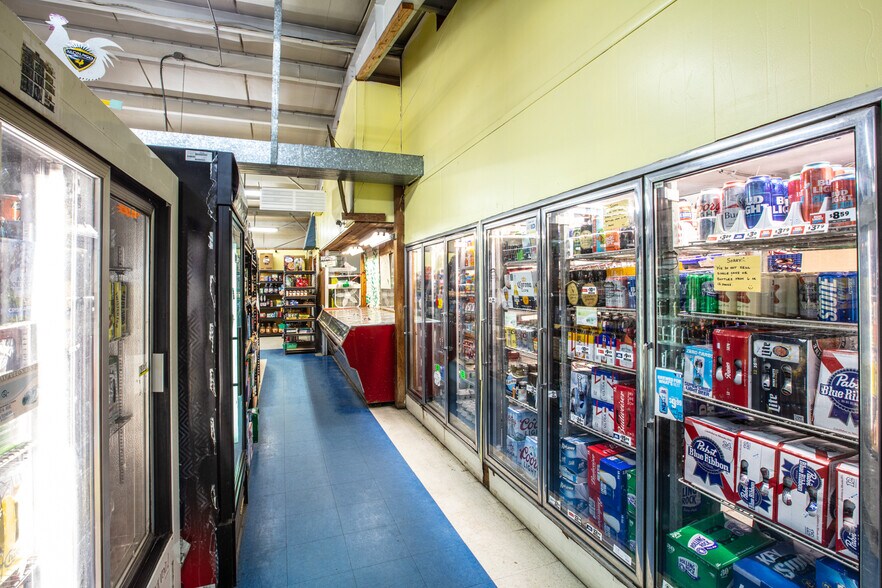 More Photos Of 118 4th ave, Clark Fork Supermarket For Sale