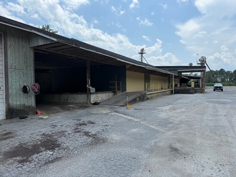 More Photos Of 28536 US Highway 264 E, Belhaven Industrial For Sale