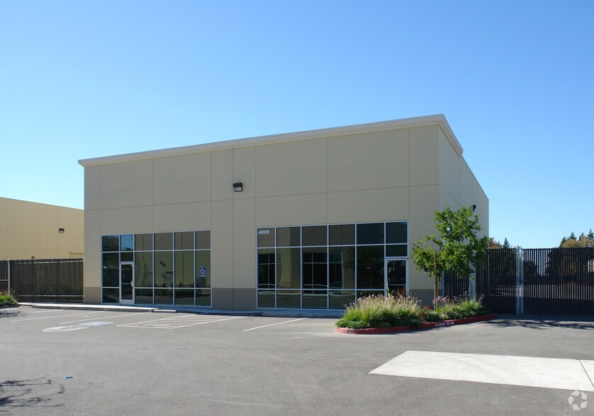 Primary Photo Of , Sacramento Flex For Sale