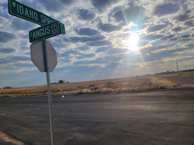 More Photos Of 370 Angus Avenue, Pueblo Land For Sale