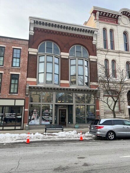 More Photos Of 309 Columbia St, Lafayette Storefront Retail Office For Lease