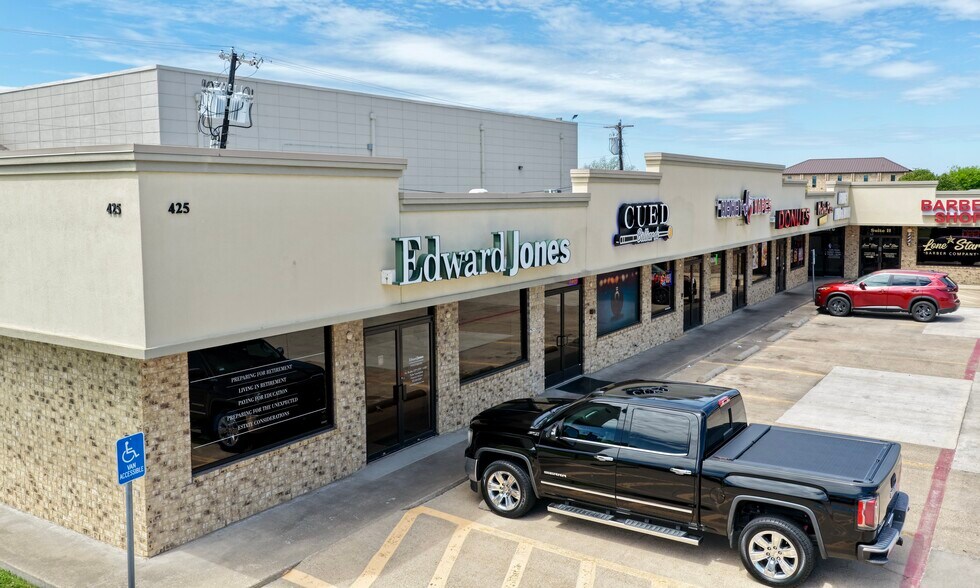 More Photos Of 425 Pinson Rd, Forney General Retail For Lease