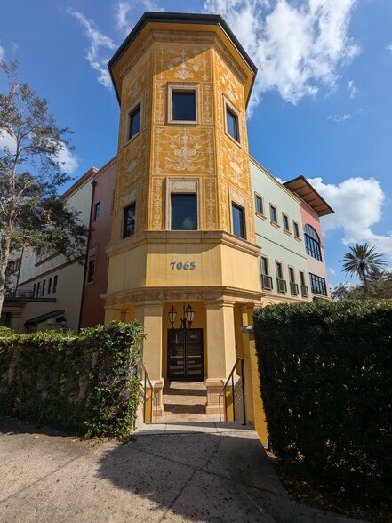 More Photos Of 7065 Westpointe Blvd, Orlando Loft Creative Space For Sale