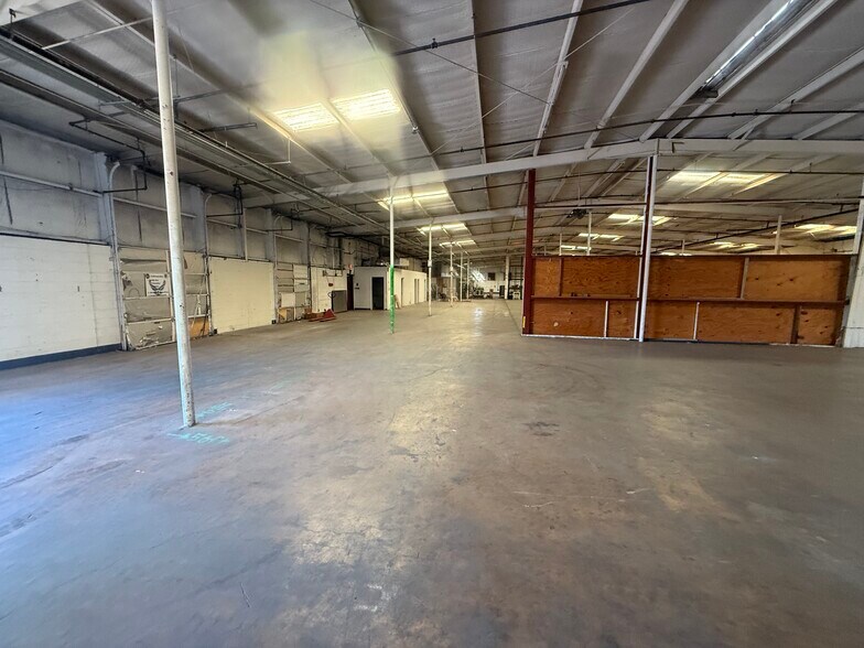 More Photos Of 911 N Frio St, San Antonio Manufacturing For Lease