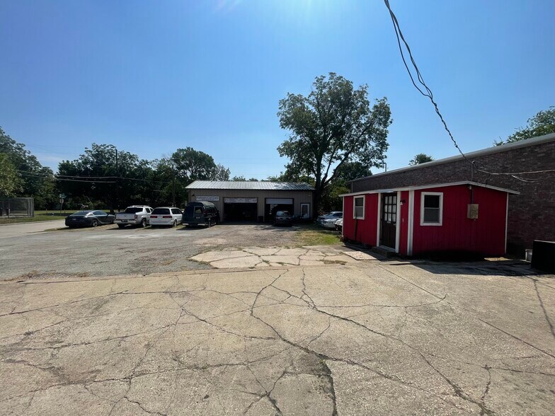 More Photos Of , McKinney General Retail For Sale