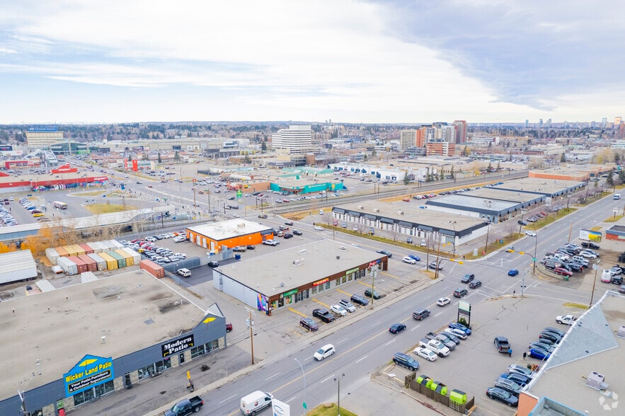 More Photos Of 6101-6107 Centre St SW, Calgary Showroom For Lease