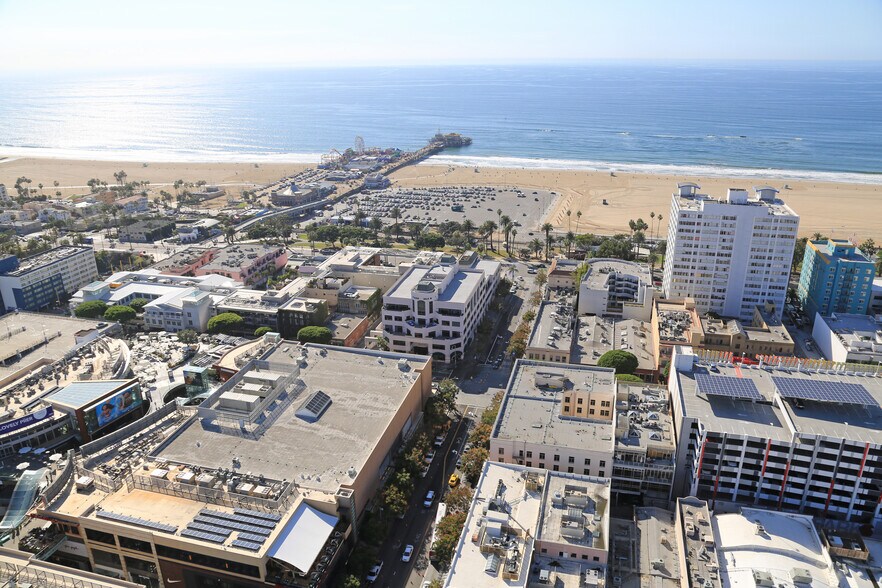 More Photos Of 120 Broadway, Santa Monica Office For Lease