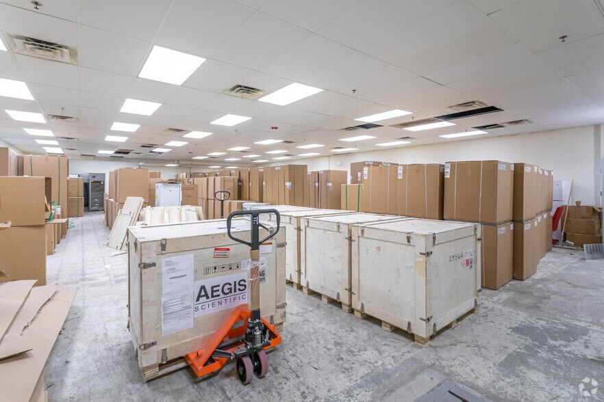 More Photos Of 1 Ivybrook Blvd, Warminster Township Light Distribution For Lease